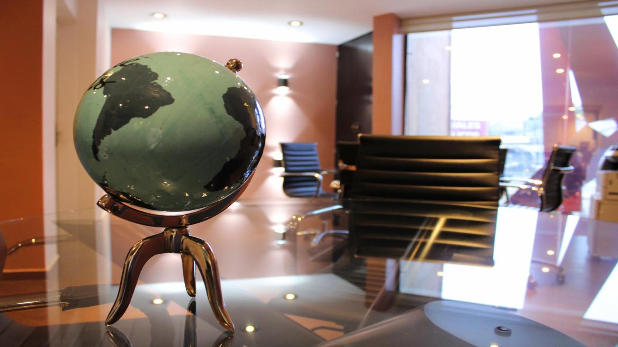 Hotel Dali Airport By Ihg 3*
